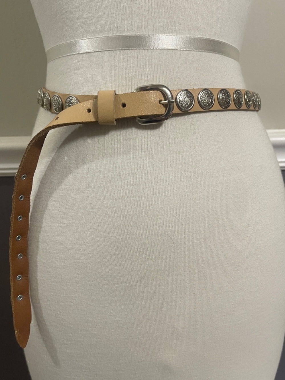 Authentic Forenza Sportswear Tan Leather Silver Studded Conch Belt